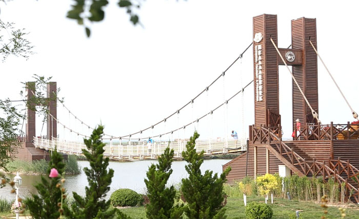 天津七里海濕地公園人行橋